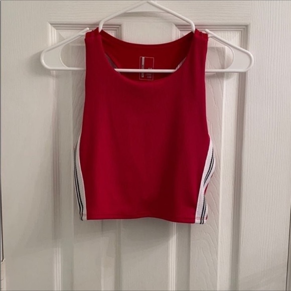 Mondetta Ribbed Red Workout Crop Top - Picture 1 of 7